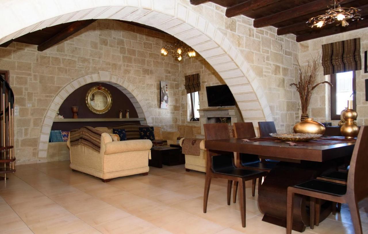 Traditional Stonehouse Vicky 헐소니소스 외부 사진