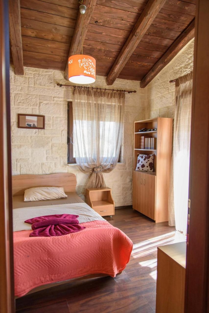 Traditional Stonehouse Vicky 헐소니소스 외부 사진