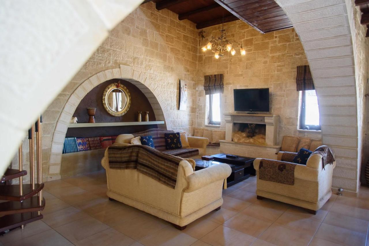 Traditional Stonehouse Vicky 헐소니소스 외부 사진