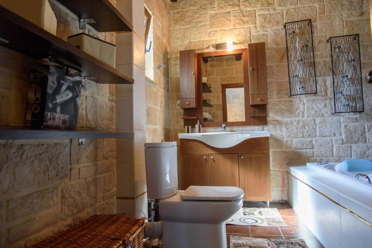 Traditional Stonehouse Vicky 헐소니소스 외부 사진