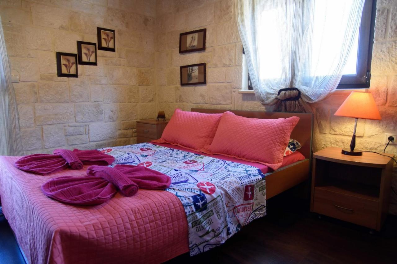 Traditional Stonehouse Vicky 헐소니소스 외부 사진