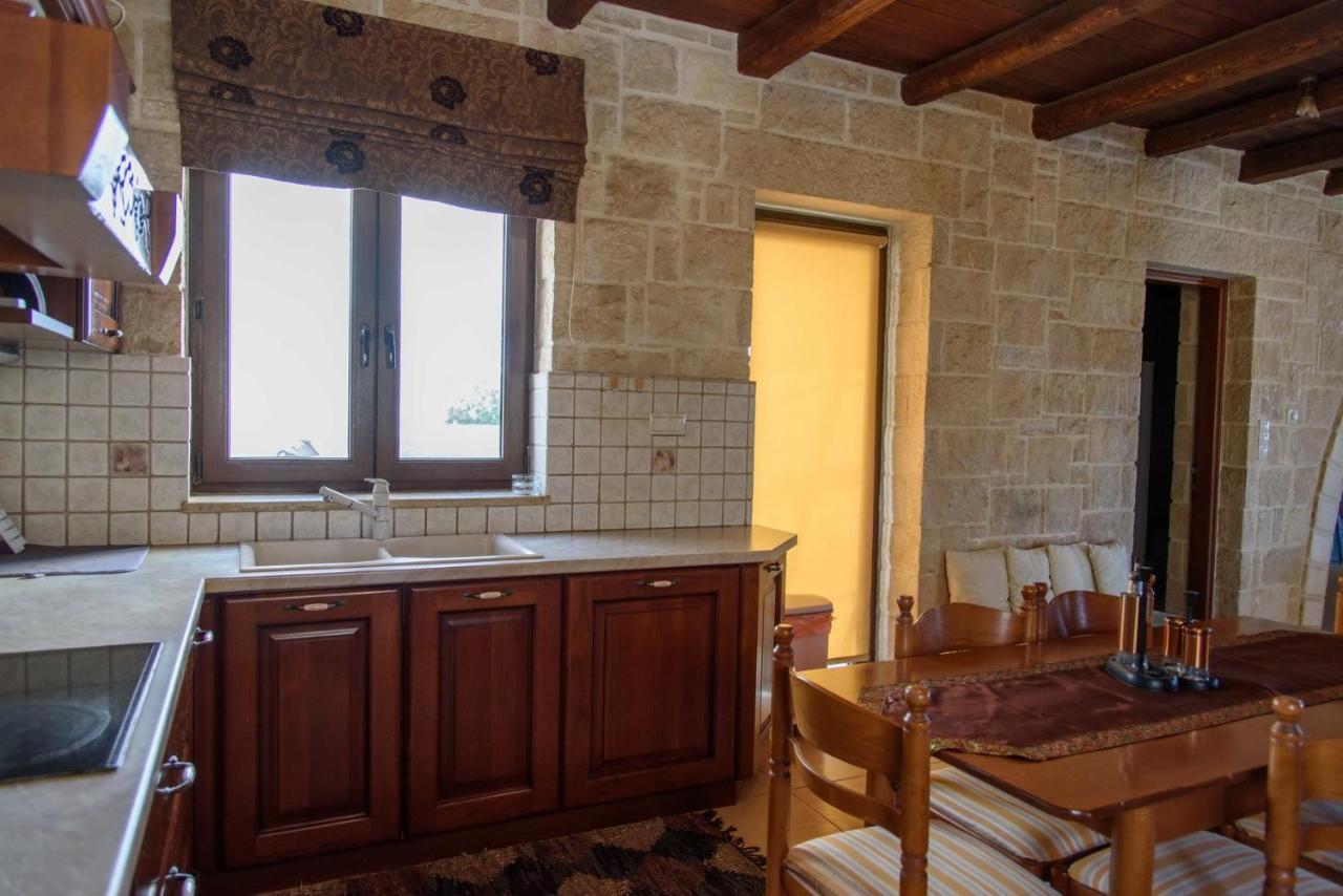 Traditional Stonehouse Vicky 헐소니소스 외부 사진