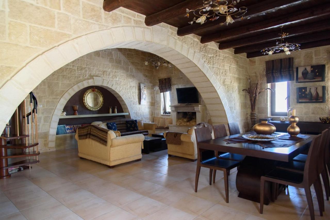 Traditional Stonehouse Vicky 헐소니소스 외부 사진